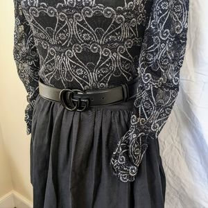 LACE Top  ❤️ Black and Silver Lace  sz med